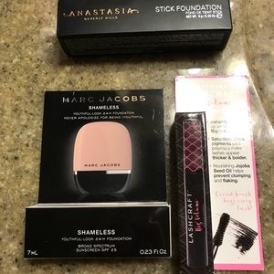 Anastasia stick foundation and two deluxe samples